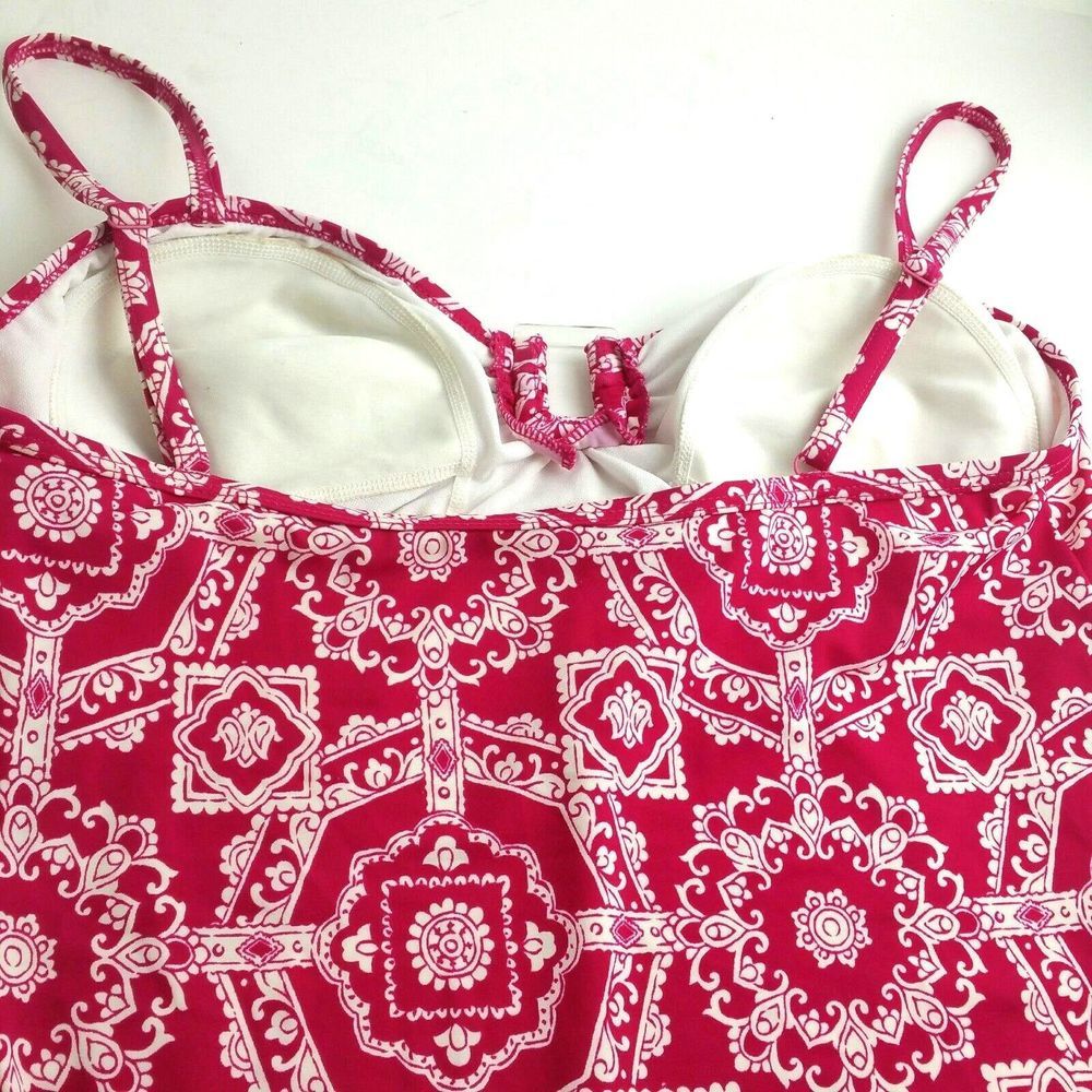 Liz Lange Maternity Tankini Swimsuit Top - Picture 5 of 6